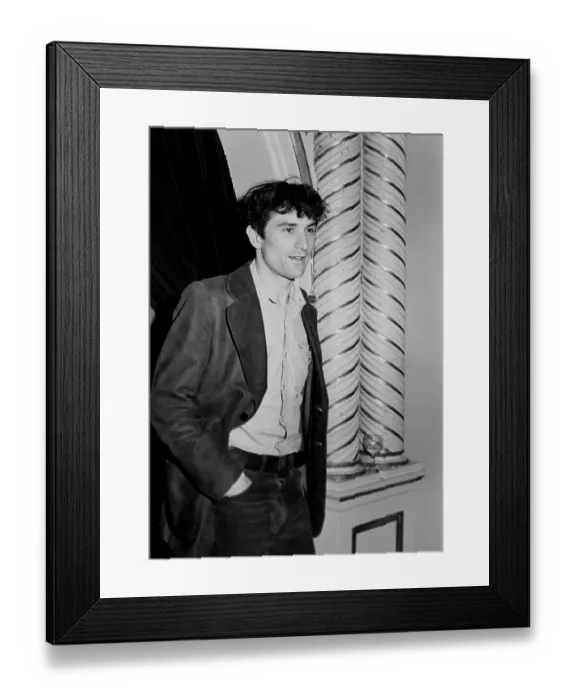 Framed Print : Robert De Niro on the Town Framed Print : Robert De Niro on the Town