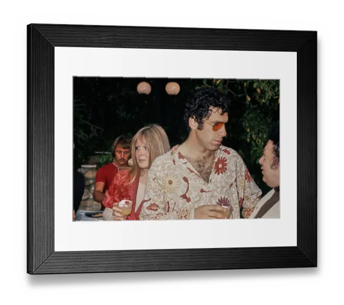 Framed Print : Elliott Gould and Karen Lamm Framed Print : Elliott Gould and Karen Lamm
