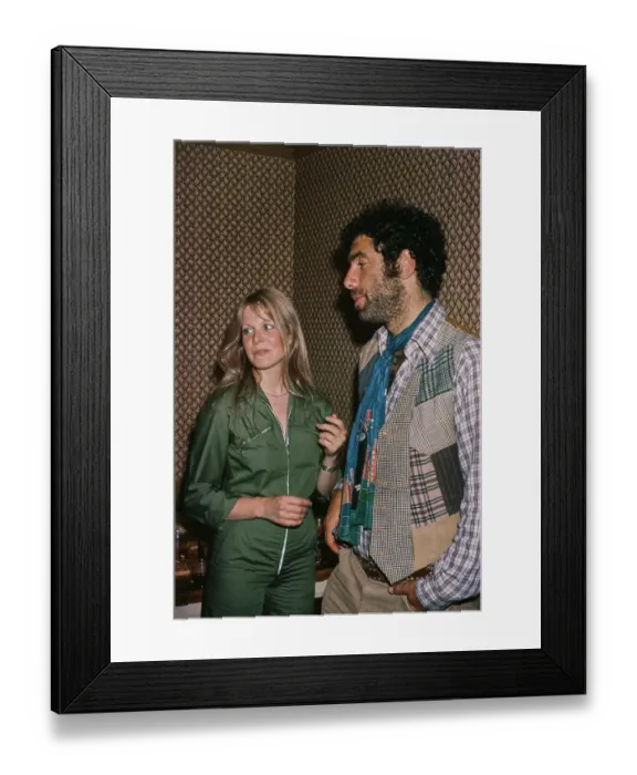 Framed Print : Elliott Gould and Karen Lamm Framed Print : Elliott Gould and Karen Lamm