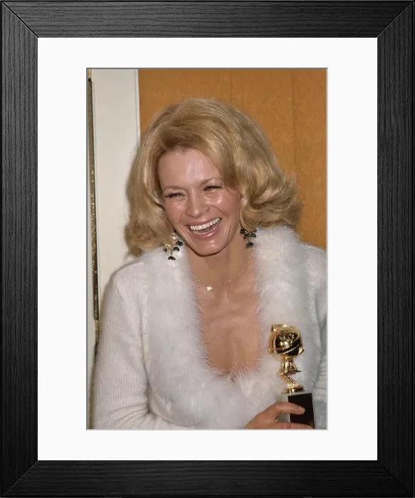 Framed Print : Angie Dickinson Wins - 32nd Golden Globe Awards