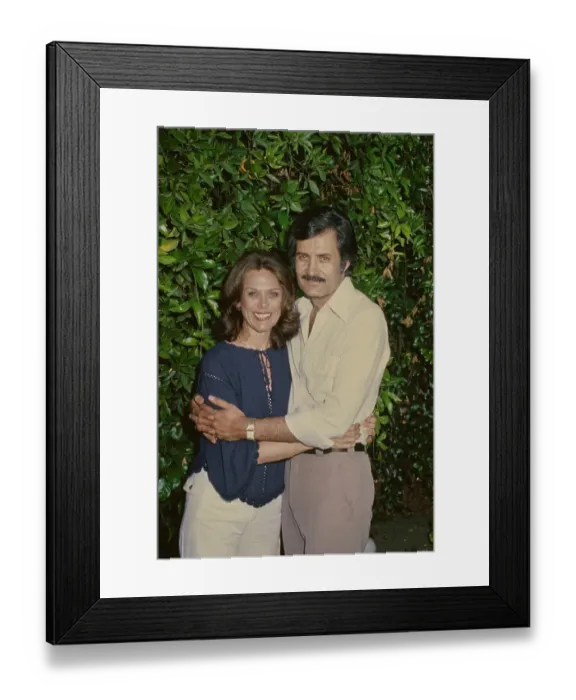 Framed Print : At Home With The Anistons Framed Print : At Home With The Anistons