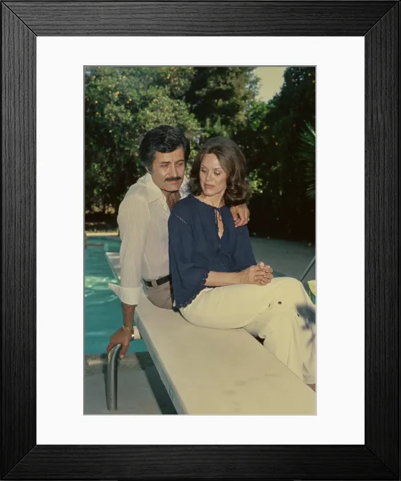 Framed Print : At Home With The Anistons