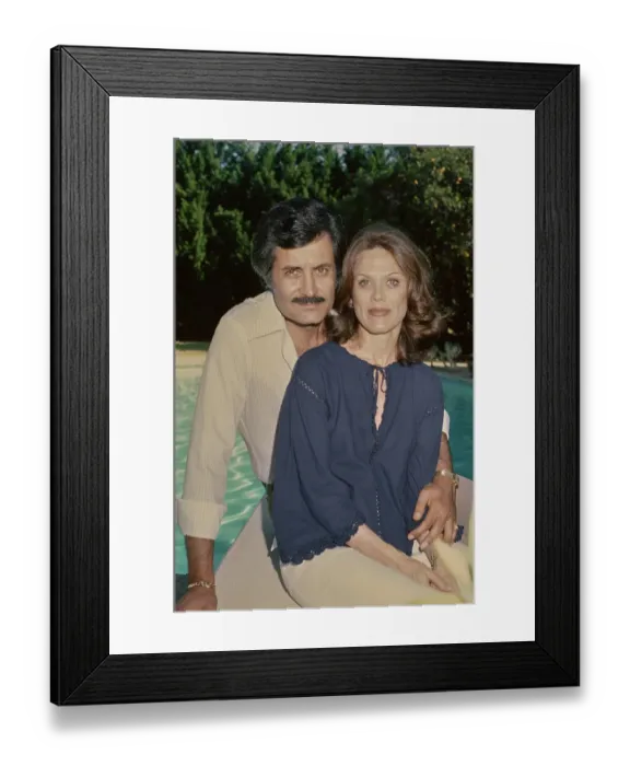 Framed Print : At Home With The Anistons Framed Print : At Home With The Anistons