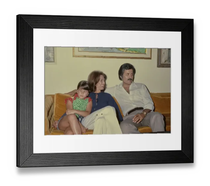Framed Print : At Home With The Anistons