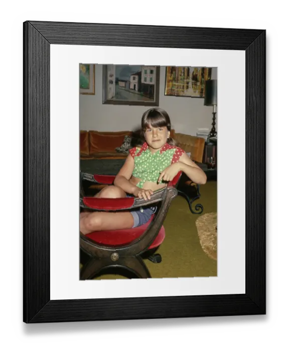 Framed Print : Jennifer Aniston Framed Print : Jennifer Aniston