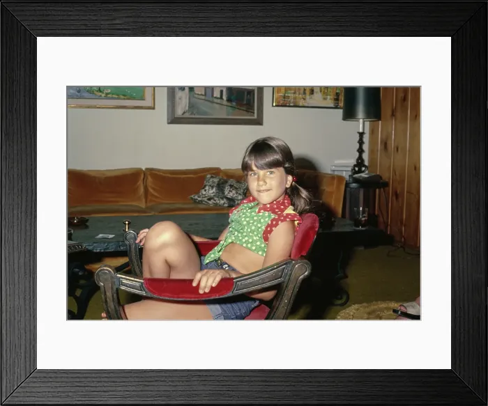 Framed Print : Jennifer Aniston Framed Print : Jennifer Aniston