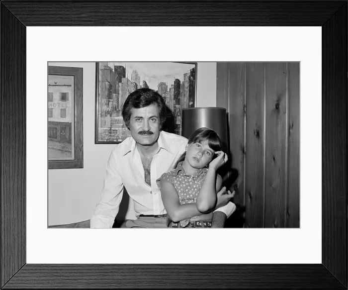 Framed Print : At Home With The Anistons Framed Print : At Home With The Anistons