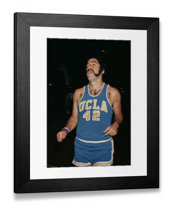 Framed Print : Elliott Gould Framed Print : Elliott Gould