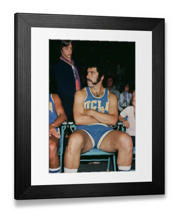 Framed Print : Elliott Gould Framed Print : Elliott Gould