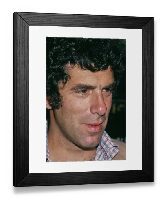 Framed Print : Elliott Gould Framed Print : Elliott Gould