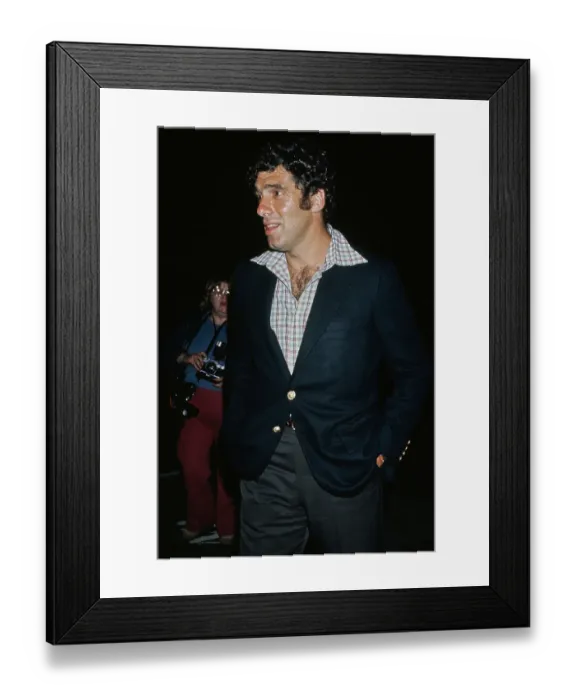 Framed Print : Elliott Gould Framed Print : Elliott Gould