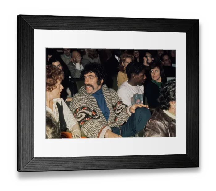 Framed Print : Elliott Gould Framed Print : Elliott Gould