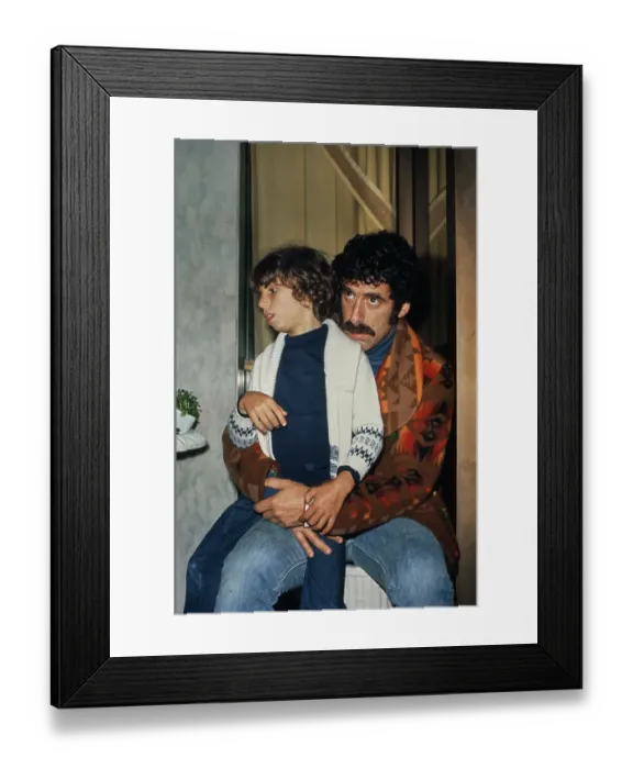 Framed Print : Elliott Gould and Jason Gould Framed Print : Elliott Gould and Jason Gould