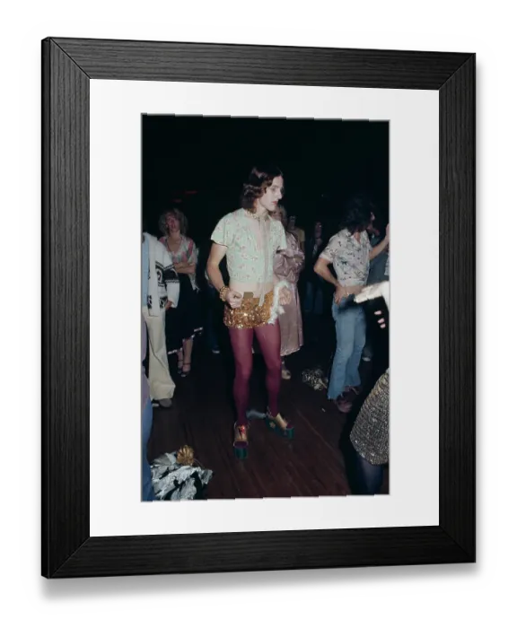 Framed Print : NIghtclubbing Framed Print : NIghtclubbing