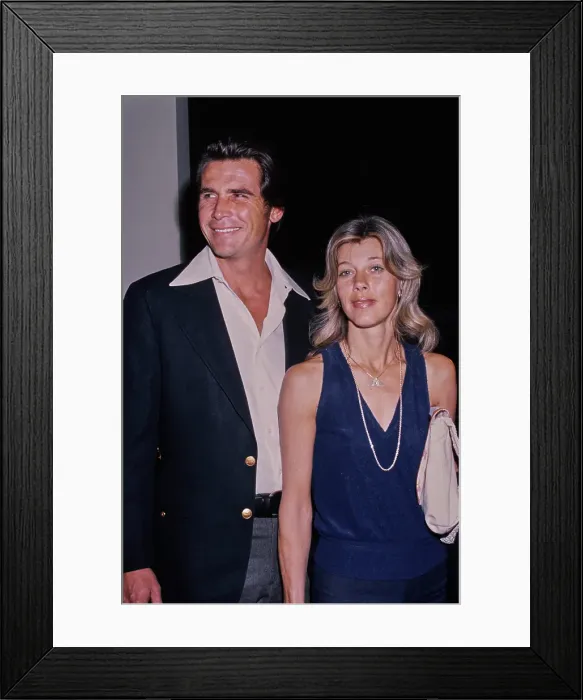 Framed Print : James Brolin & Jane Cameron Agee Framed Print : James Brolin & Jane Cameron Agee