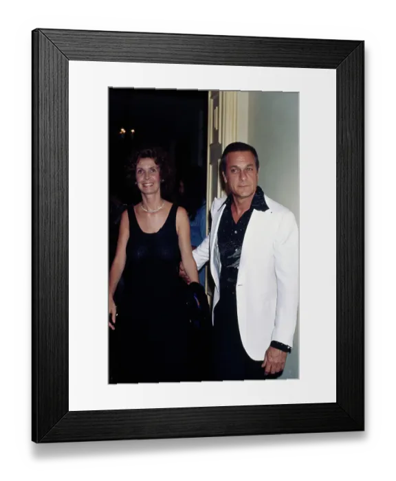 Framed Print : Tony Curtis & Leslie Allen Framed Print : Tony Curtis & Leslie Allen