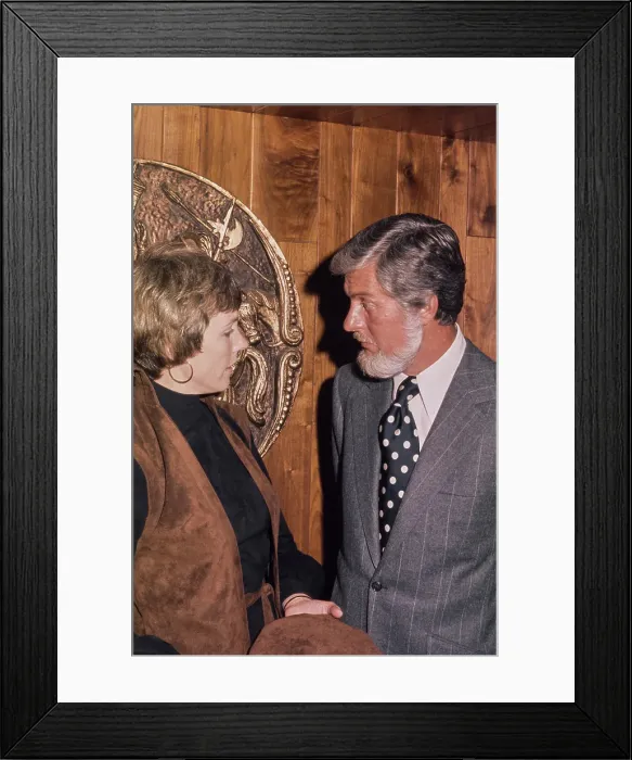 Framed Print : Dick Van Dyke & Julie Andrews Framed Print : Dick Van Dyke & Julie Andrews