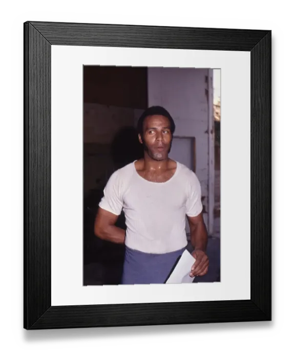 Framed Print : Fred Williamson On Set Framed Print : Fred Williamson On Set