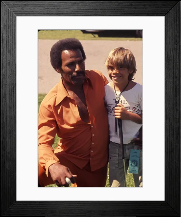 Framed Print : Fred Williamson On Set Framed Print : Fred Williamson On Set