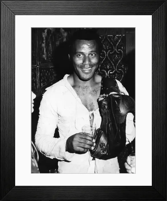 Framed Print : Fred Williamson Attends An Event Framed Print : Fred Williamson Attends An Event