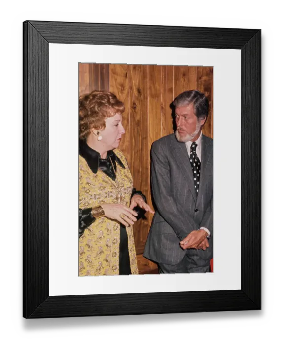 Framed Print : Jean Stapleton & Dick Van Dyke Framed Print : Jean Stapleton & Dick Van Dyke