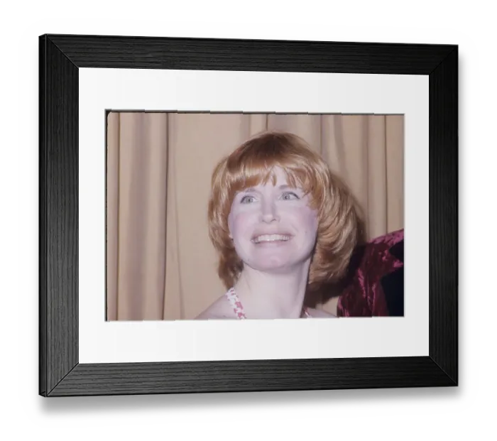 Framed Print : Bonnie Franklin Attends An Event Framed Print : Bonnie Franklin Attends An Event
