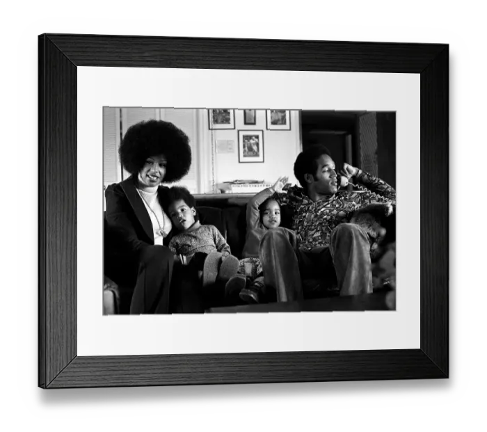 Framed Print : O.J Simpson And Family Framed Print : O.J Simpson And Family