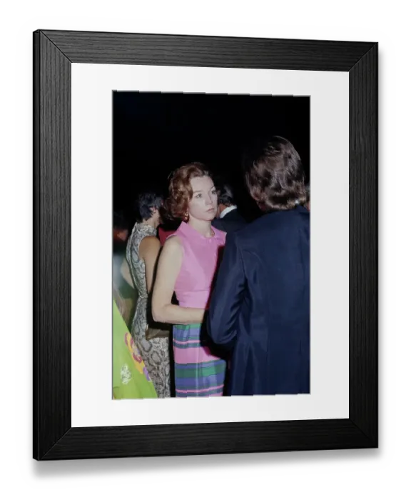 Framed Print : Shirley MacLaine, American Actress Framed Print : Shirley MacLaine, American Actress