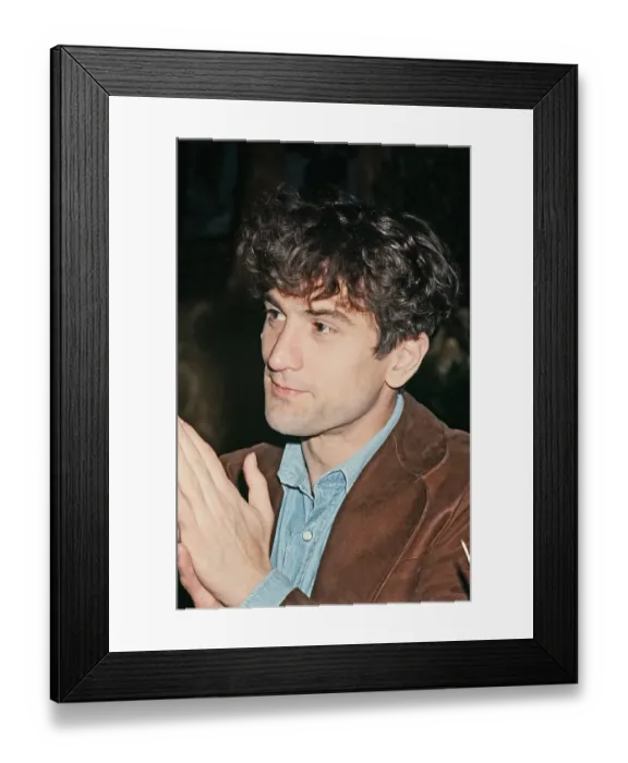 Framed Print : Robert De Niro on the Town