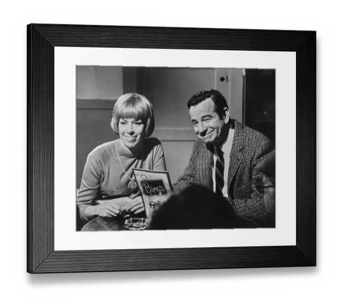 Framed Print : Carol Burnett And Walter Matthau On Set Framed Print : Carol Burnett And Walter Matthau On Set
