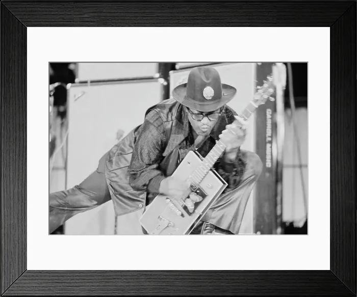 Framed Print : Bo Diddley Framed Print : Bo Diddley