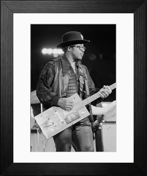 Framed Print : Bo Diddley Framed Print : Bo Diddley