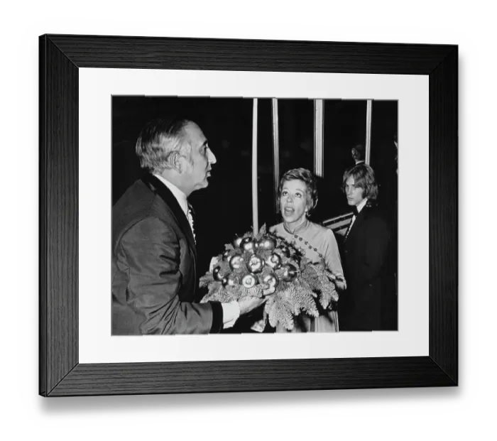 Framed Print : Carol Burnett On Set Framed Print : Carol Burnett On Set