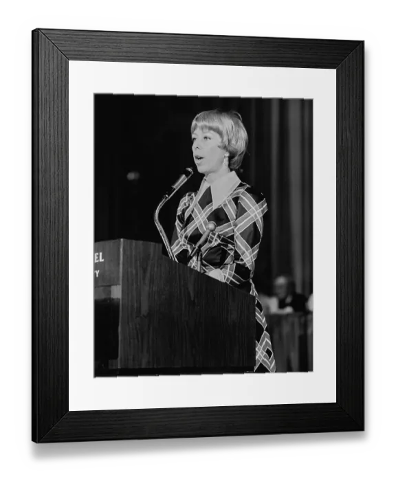 Framed Print : Carol Burnett Framed Print : Carol Burnett