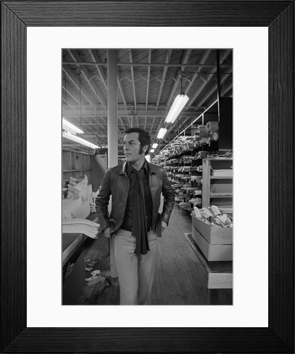 Framed Print : Tony Curtis Visits The Tom James Company Factory, Perth Amboy, New Jersey Framed Print : Tony Curtis Visits The Tom James Company Factory, Perth Amboy, New Jersey