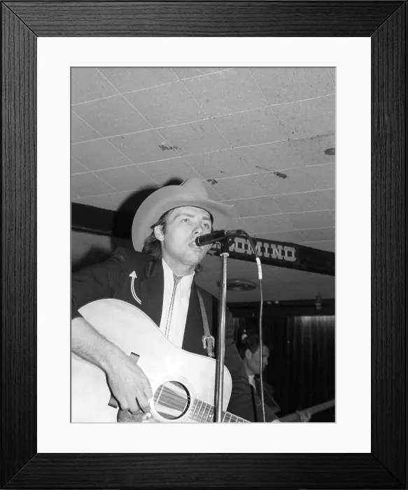 Framed Print : Photo of Dwight Yoakam Framed Print : Photo of Dwight Yoakam