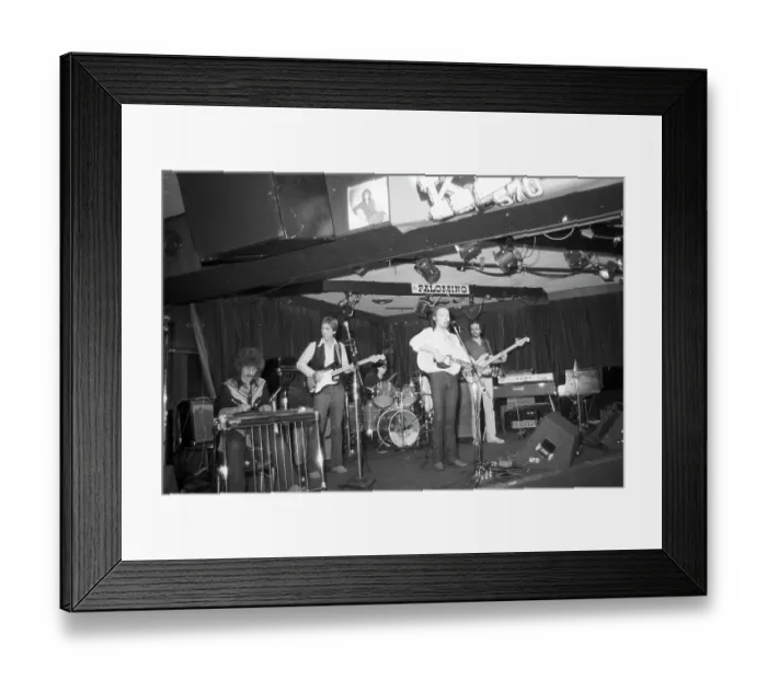 Framed Print : Photo of Dwight Yoakam Framed Print : Photo of Dwight Yoakam