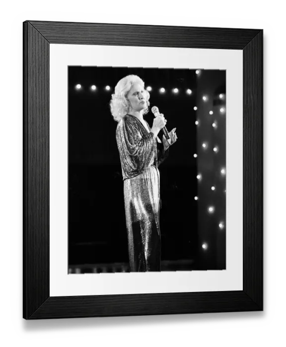 Framed Print : Photo of Tammy Wynette Framed Print : Photo of Tammy Wynette