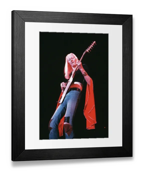 Framed Print : Photo of Johnny Winter Framed Print : Photo of Johnny Winter