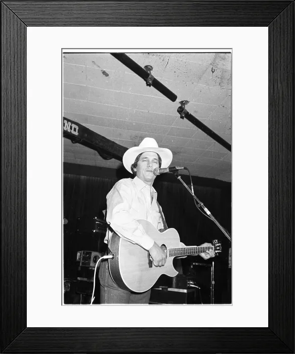 Framed Print : Photo of George Strait Framed Print : Photo of George Strait