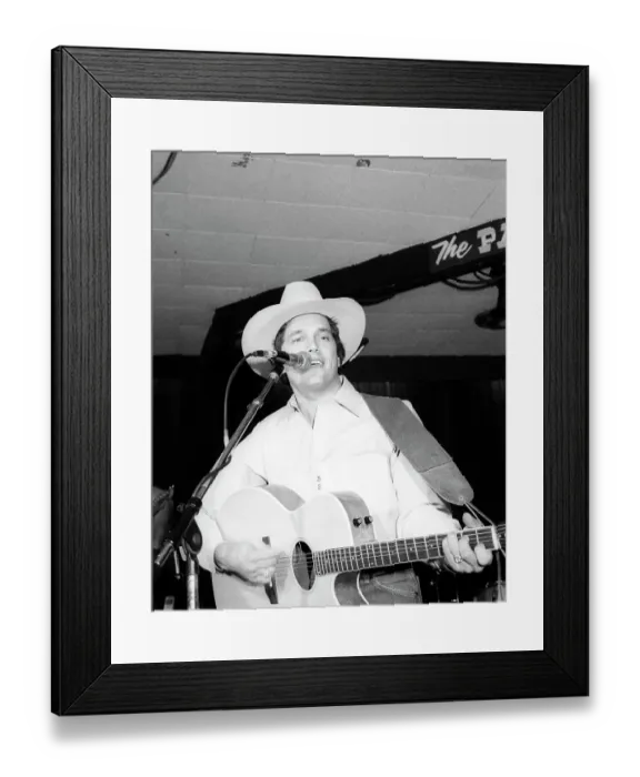 Framed Print : Photo of George Strait Framed Print : Photo of George Strait