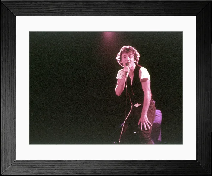 Framed Print : Photo of Bruce Springsteen Framed Print : Photo of Bruce Springsteen