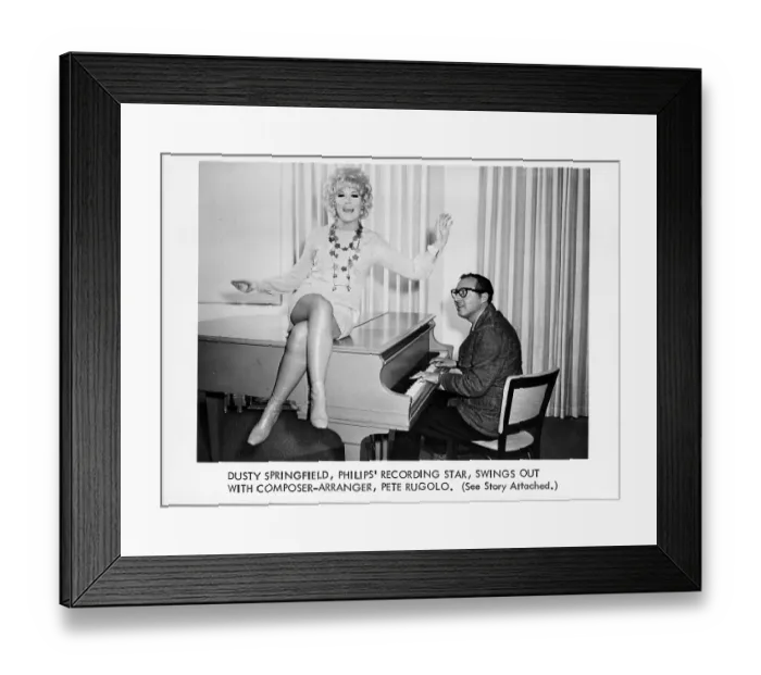 Framed Print : Photo of Dusty Springfield
