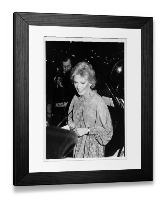 Framed Print : Photo of Dusty Springfield