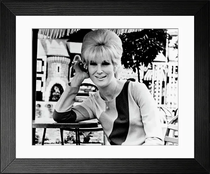 Framed Print : Photo of Dusty Springfield