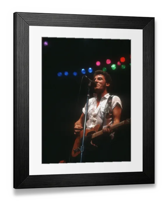 Framed Print : Photo of Bruce Springsteen Framed Print : Photo of Bruce Springsteen