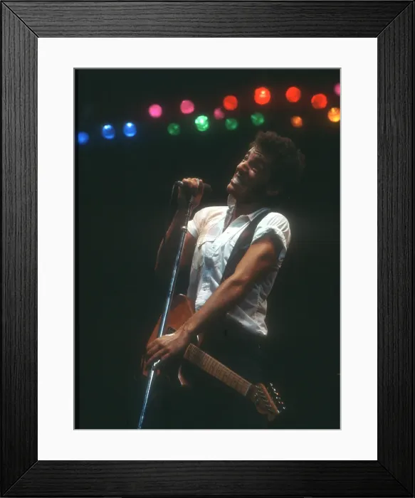 Framed Print : Photo of Bruce Springsteen Framed Print : Photo of Bruce Springsteen