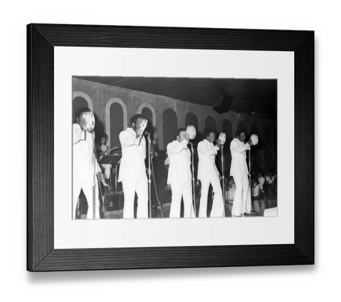 Framed Print : Photo of Spinners Framed Print : Photo of Spinners