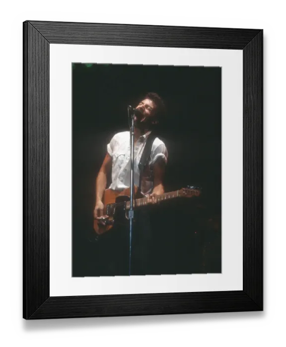 Framed Print : Photo of Bruce Springsteen Framed Print : Photo of Bruce Springsteen