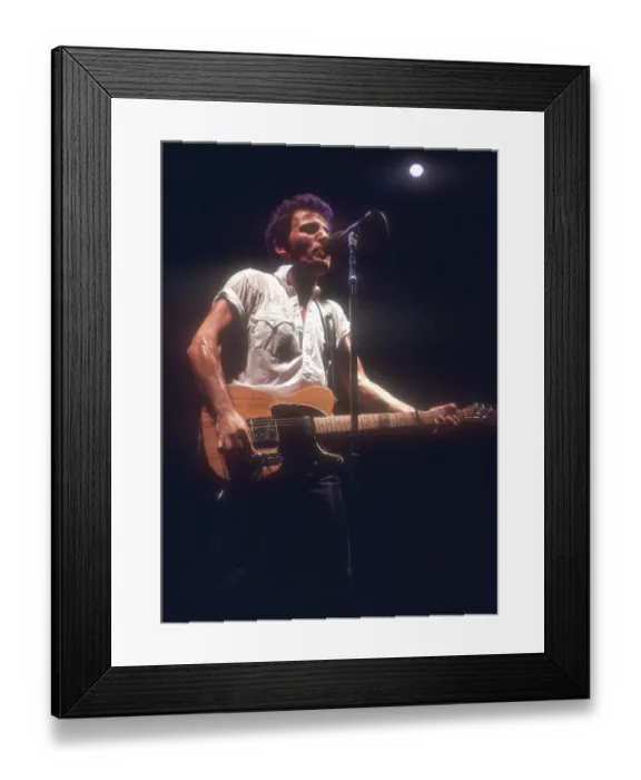 Framed Print : Photo of Bruce Springsteen Framed Print : Photo of Bruce Springsteen